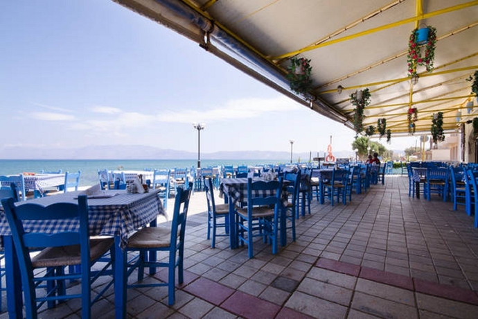 Imagen del bar/restaurante del Hotel Revekka Rooms B and B. Foto 4