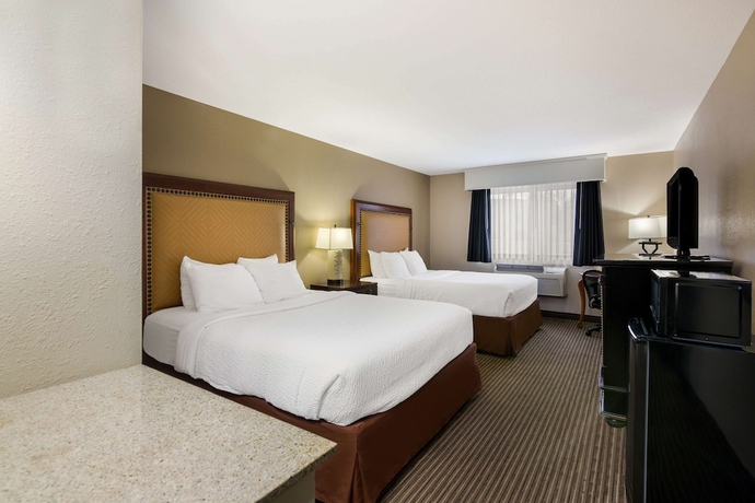 Imagen de la habitación del Hotel Revel Minot, SureStay Collection by Best Western. Foto 1
