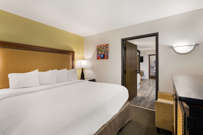 Imagen de la habitación del Hotel Revel Minot, SureStay Collection by Best Western. Foto 3