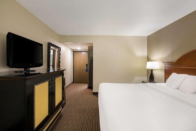 Imagen de la habitación del Hotel Revel Minot, SureStay Collection by Best Western. Foto 10