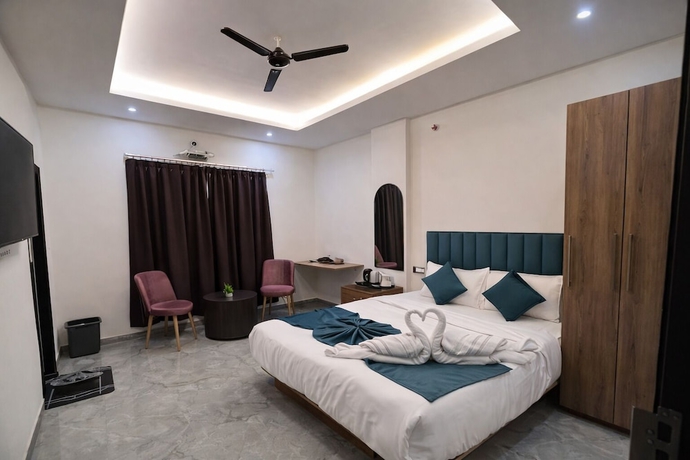 Imagen de la habitación del Hotel Revelon Grand Hotel. Foto 4