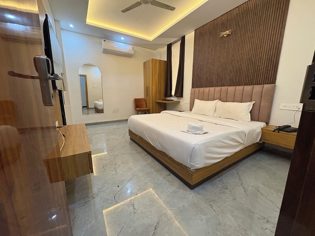 Imagen de la habitación del Hotel Revelon Grand Hotel. Foto 7