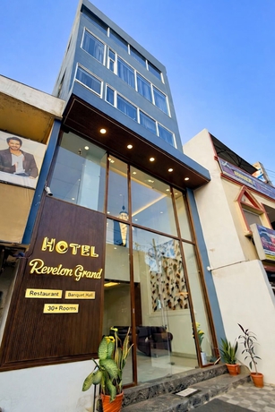 Imagen general del Hotel Revelon Grand Hotel. Foto 1