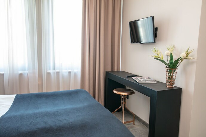 Imagen de la habitación del Hotel Reverence. Foto 9