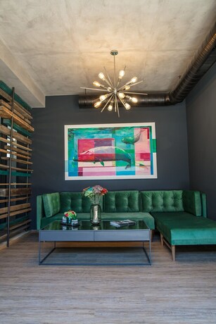 Imagen de los interiores del Hotel Reverence. Foto 18