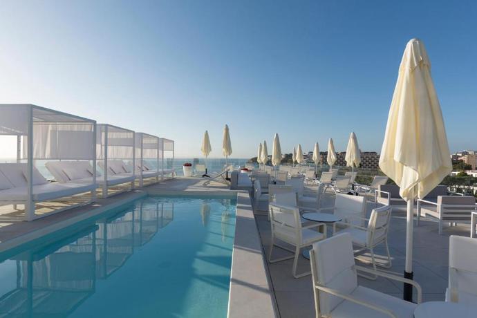 Imagen de la piscina del Hotel Reverence Mare - Adults Only. Foto 18