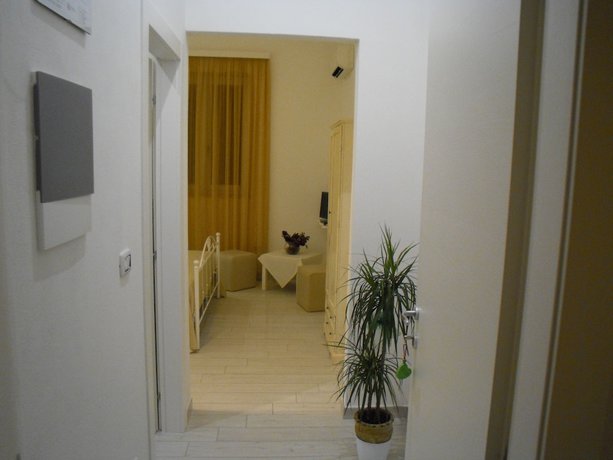 Imagen de la habitación del Hotel Reverse, Pantanagianni. Foto 9