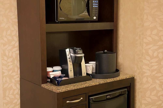 Imagen de la habitación del Hotel Revery Toronto Downtown, Curio Collection by Hilton. Foto 8