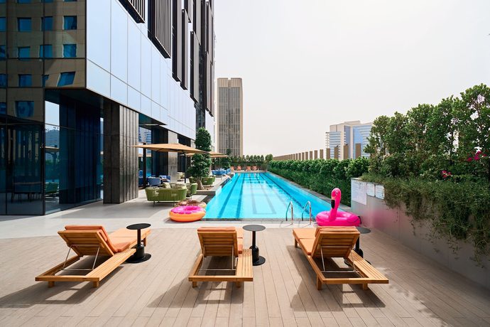 Imagen de la piscina del Hotel Revier - Dubai. Foto 20