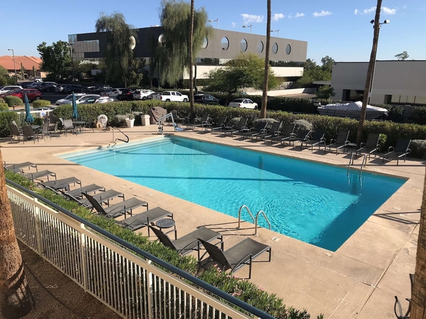 Imagen de la piscina del Hotel Revival Scottsdale Studios. Foto 18