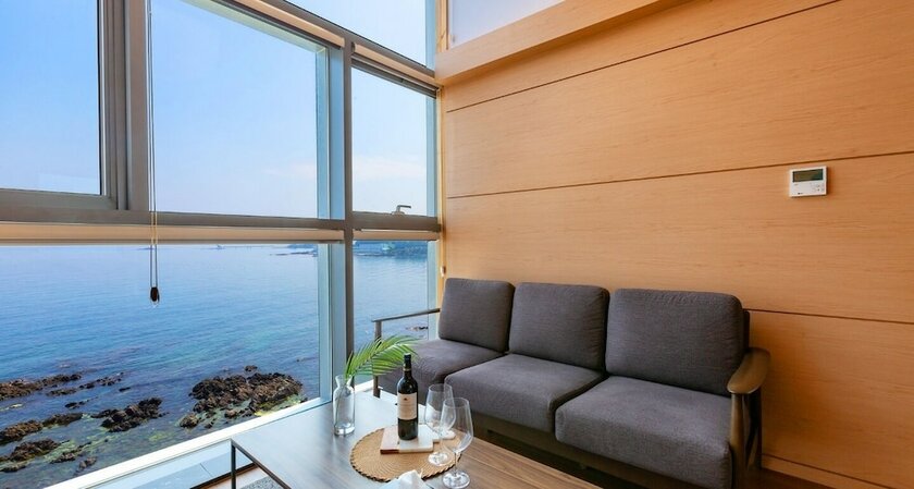 Imagen de la habitación del Hotel Revoir. Foto 13