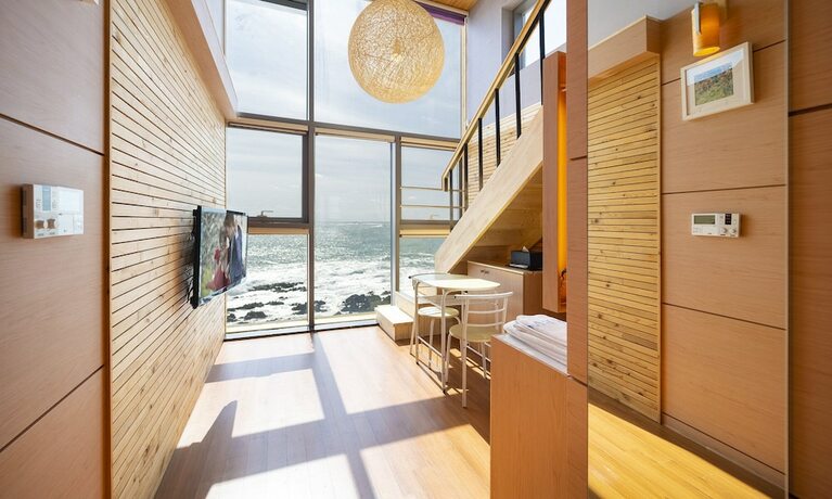 Imagen de la habitación del Hotel Revoir. Foto 15