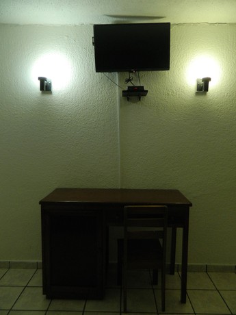 Imagen de la habitación del Hotel Revolucion. Foto 4