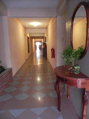 Imagen de los interiores del Hotel Revolucion. Foto 14