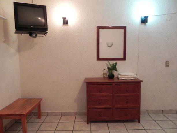 Imagen de la habitación del Hotel Revolucion. Foto 8