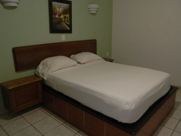 Imagen de la habitación del Hotel Revolucion. Foto 12