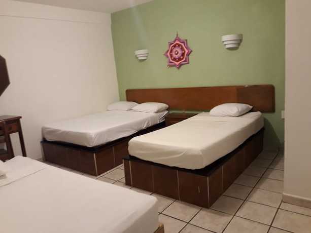 Imagen de la habitación del Hotel Revolucion. Foto 13