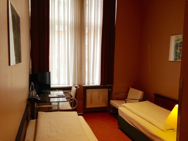 Imagen de la habitación del Hotel Rewari Berlin. Foto 8