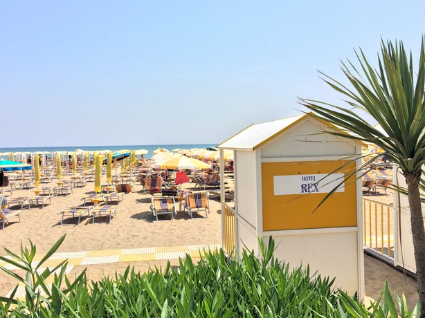 Imagen de los exteriores del Hotel Rex, Caorle. Foto 11