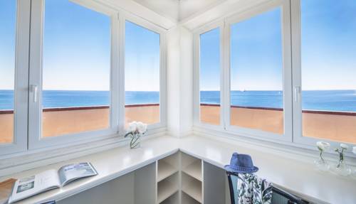 Imagen de la habitación del Hotel Rex, Livorno. Foto 8