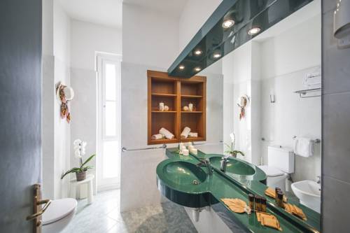 Imagen de la habitación del Hotel Rex, Livorno. Foto 11