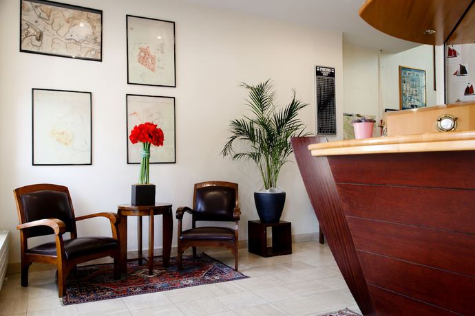 Imagen de los interiores del Hotel Rex, Lorient. Foto 6