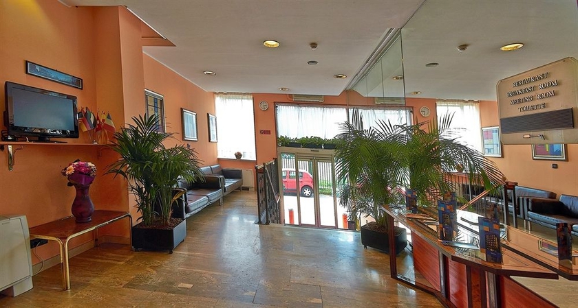 Imagen de los interiores del Hotel Rex Milano. Foto 12