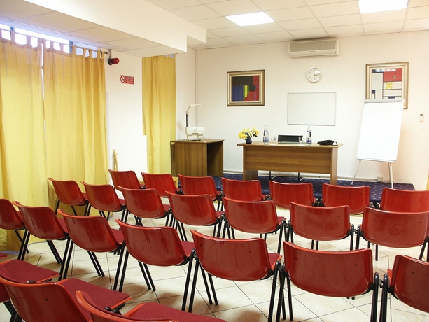 Imagen de los interiores del Hotel Rex Milano. Foto 13