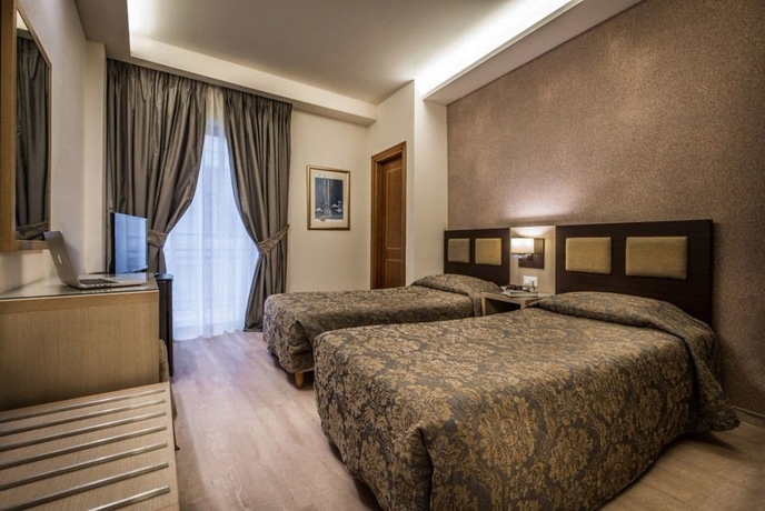 Imagen de la habitación del Hotel Rex, Nauplia. Foto 3