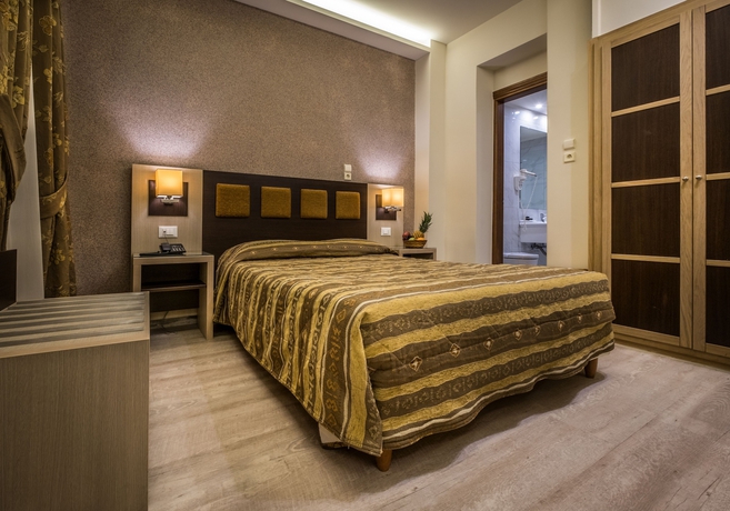 Imagen de la habitación del Hotel Rex, Nauplia. Foto 9