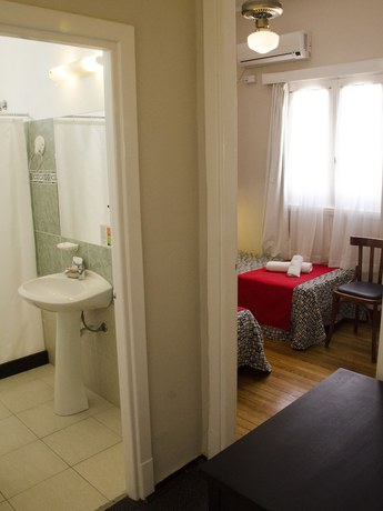 Imagen de la habitación del Hotel Rex Piriapolis. Foto 11