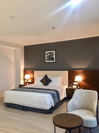 Imagen de la habitación del Hotel Rex Quang Binh. Foto 18