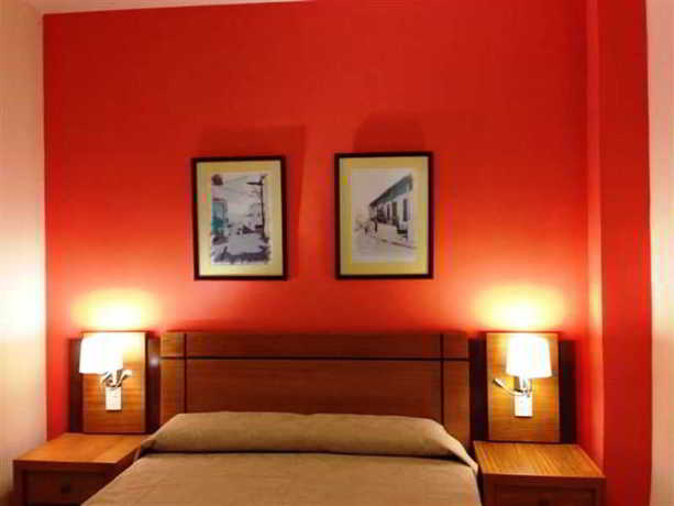 Imagen general del Hotel Rex, Santiago de Cuba. Foto 2