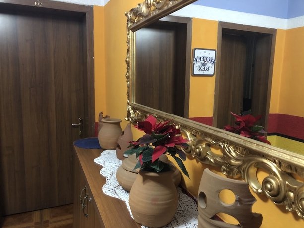 Imagen de los interiores del Hotel Rex, Tirana. Foto 15