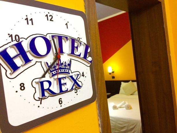 Imagen de los interiores del Hotel Rex, Tirana. Foto 16