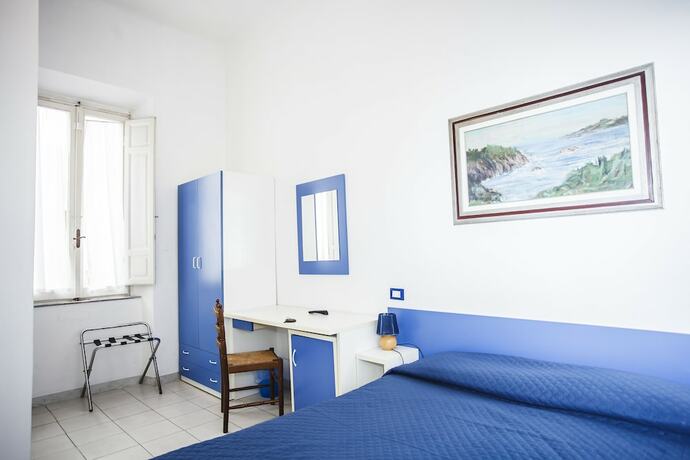 Imagen de la habitación del Hotel Rex, Viareggio. Foto 15