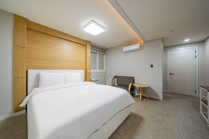 Imagen de la habitación del Hotel Rexhotel. Foto 27