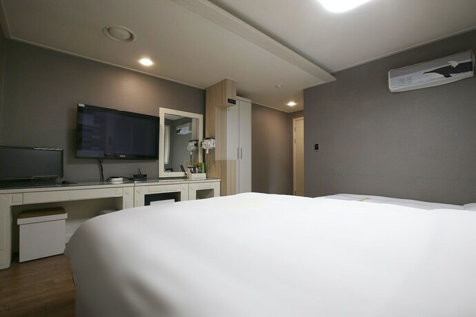 Imagen de la habitación del Hotel Rexhotel. Foto 32