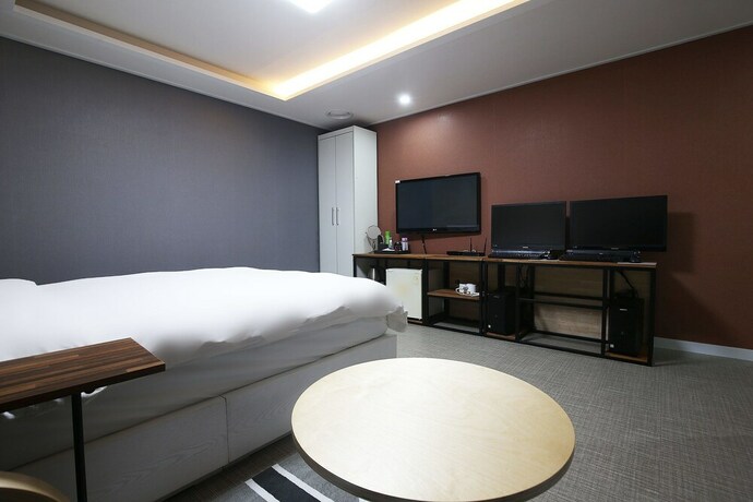 Imagen de la habitación del Hotel Rexhotel. Foto 36