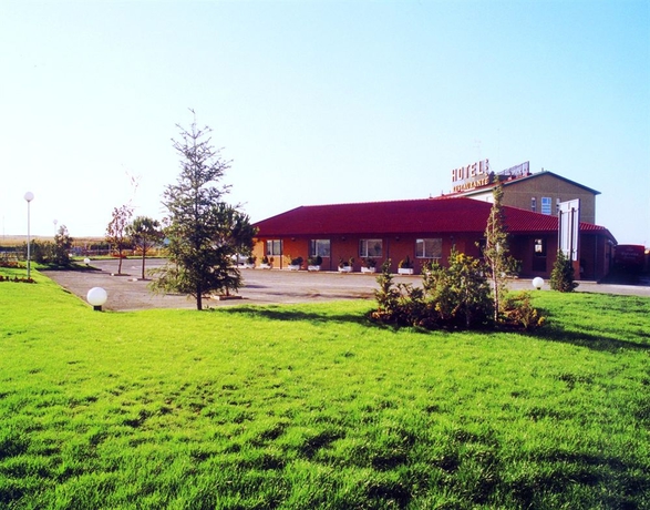 Imagen de los exteriores del Hotel Rey Arturo. Foto 4