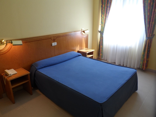 Imagen de la habitación del Hotel Rey Arturo. Foto 2