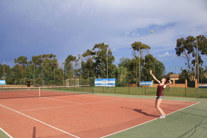 Imagen general del Hotel Rey Beach Club. Foto 7