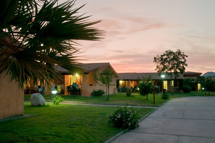 Imagen de los exteriores del Hotel Rey Beach Club. Foto 14