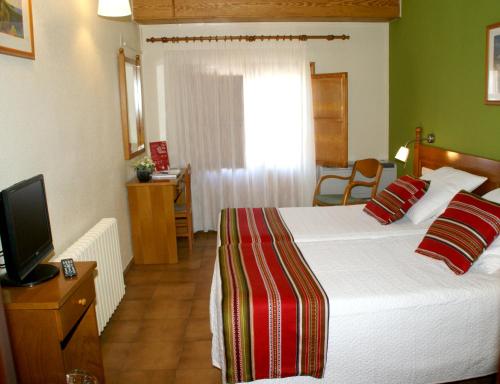 Imagen de la habitación del Hotel Rey Don Jaime. Foto 5