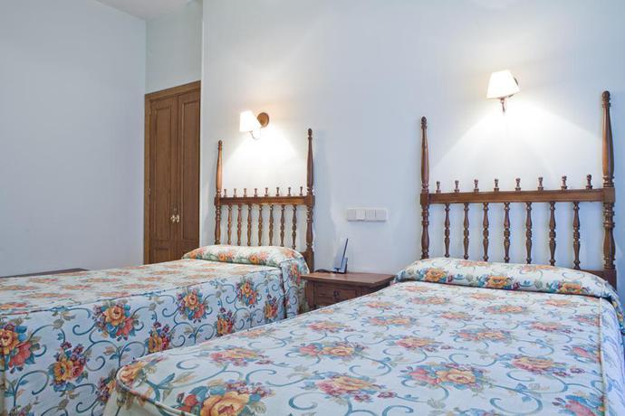 Imagen de la habitación del Hotel Rey Niño. Foto 6