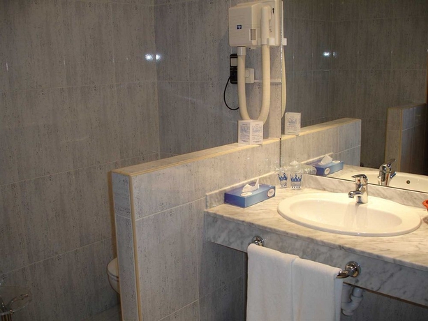 Imagen de la habitación del Hotel Rey Sancho, Palencia. Foto 4