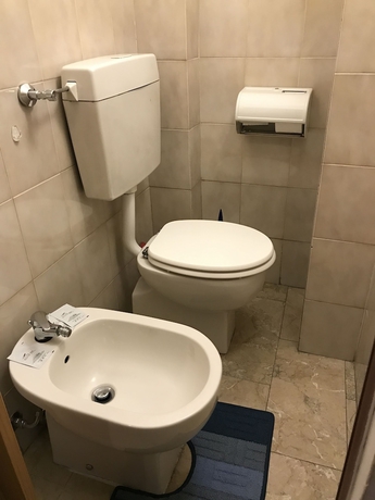Imagen de la habitación del Hotel Rey, Tur&iacute;n. Foto 16