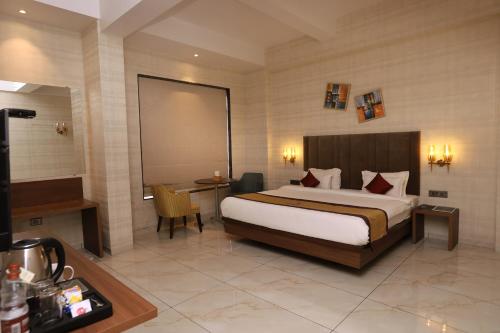 Imagen general del Hotel Reyansh Pride Boisar. Foto 9