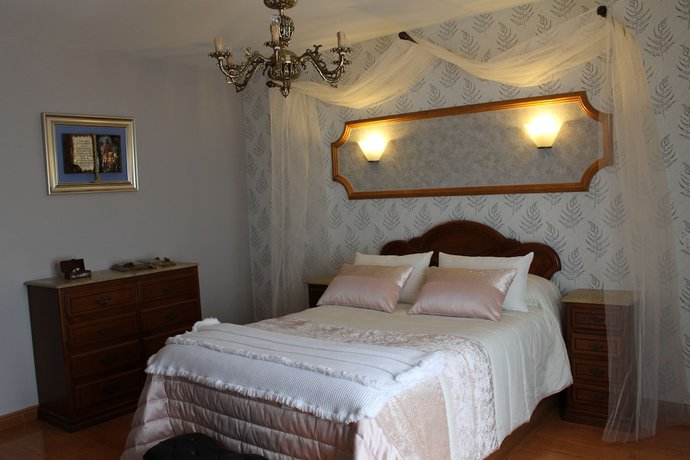 Imagen de la habitación del Hotel Reyes Astures. Foto 3