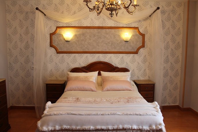 Imagen de la habitación del Hotel Reyes Astures. Foto 14